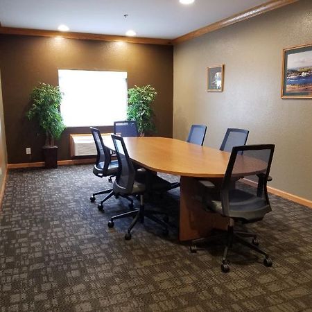 Holiday Inn Express Winfield - Teays Valley Hurricane Exteriör bild