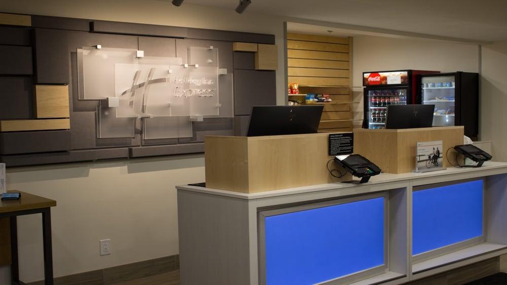 Holiday Inn Express Winfield - Teays Valley Hurricane Exteriör bild
