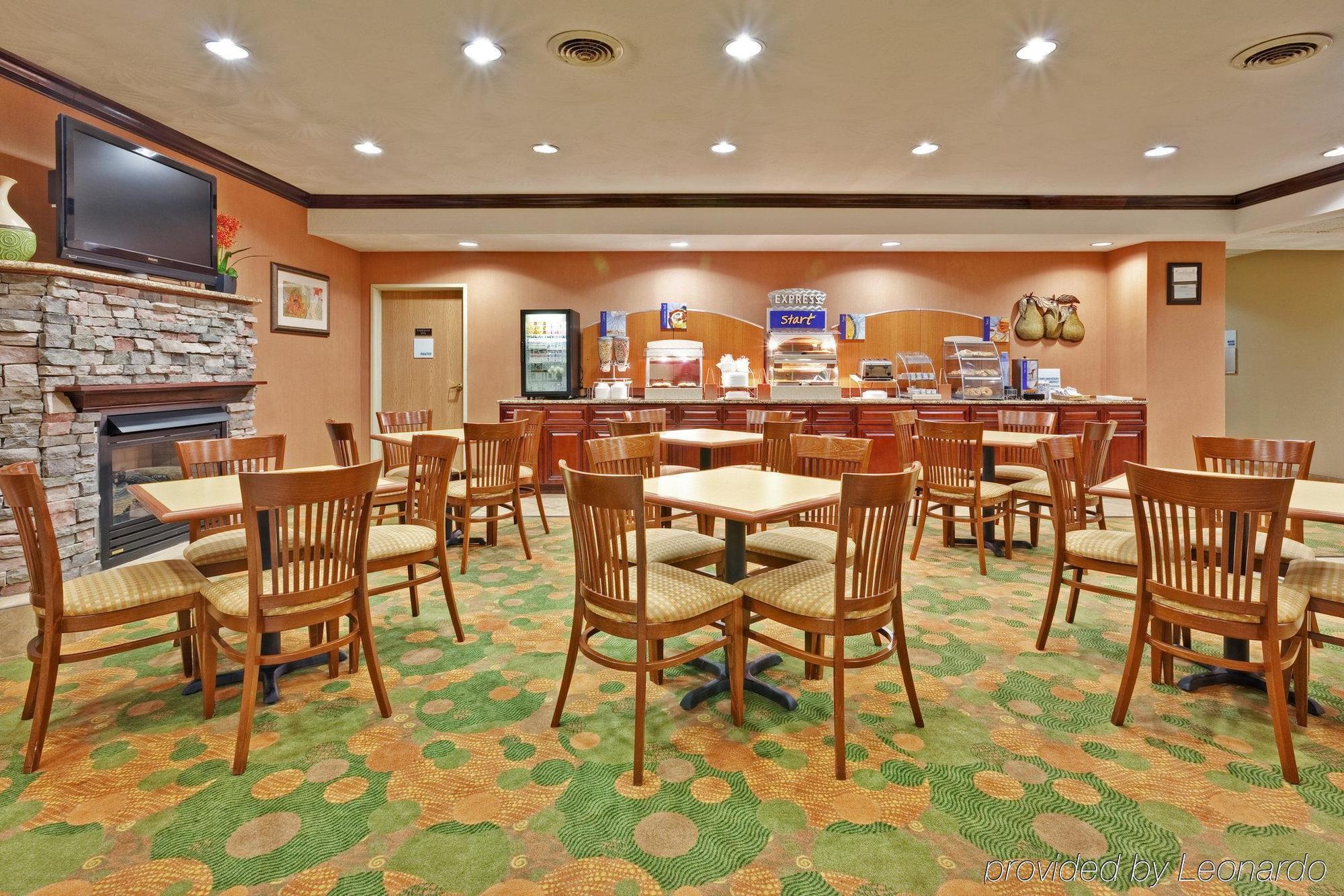Holiday Inn Express Winfield - Teays Valley Hurricane Exteriör bild