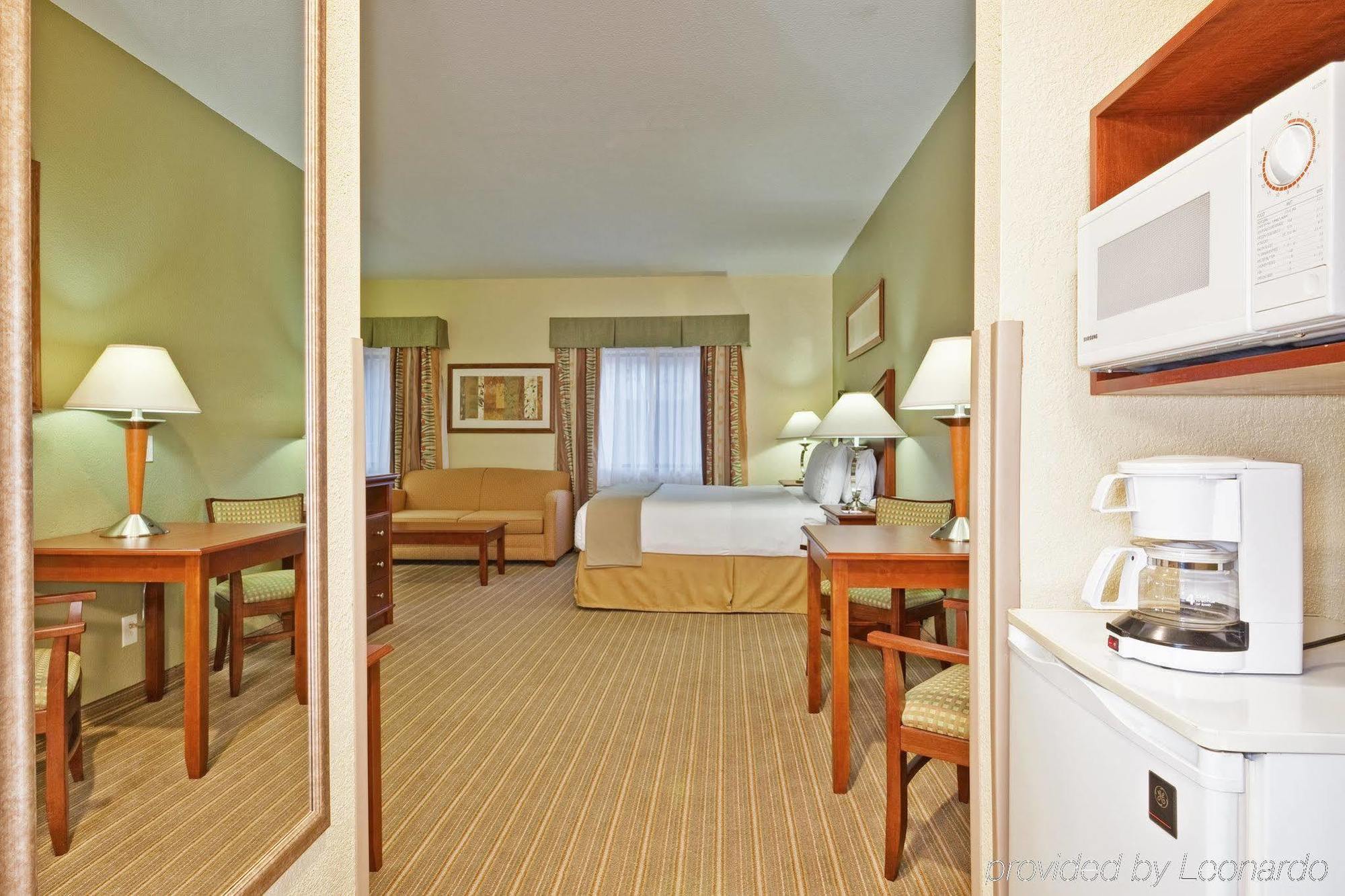 Holiday Inn Express Winfield - Teays Valley Hurricane Rum bild