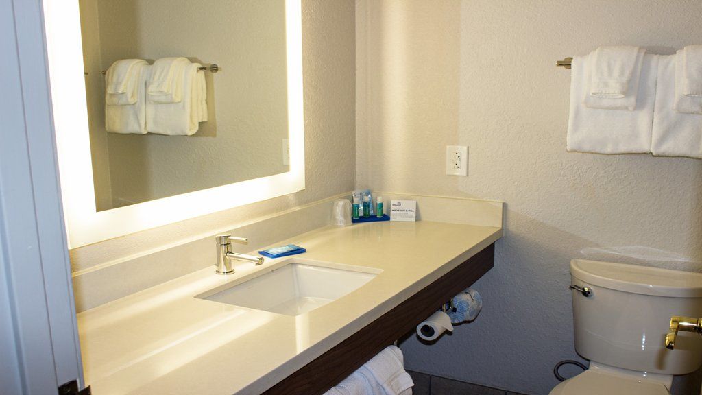 Holiday Inn Express Winfield - Teays Valley Hurricane Exteriör bild