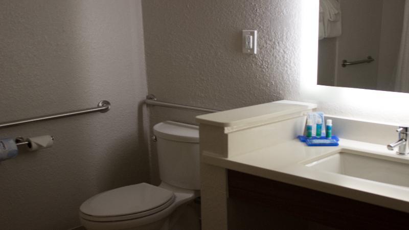 Holiday Inn Express Winfield - Teays Valley Hurricane Exteriör bild