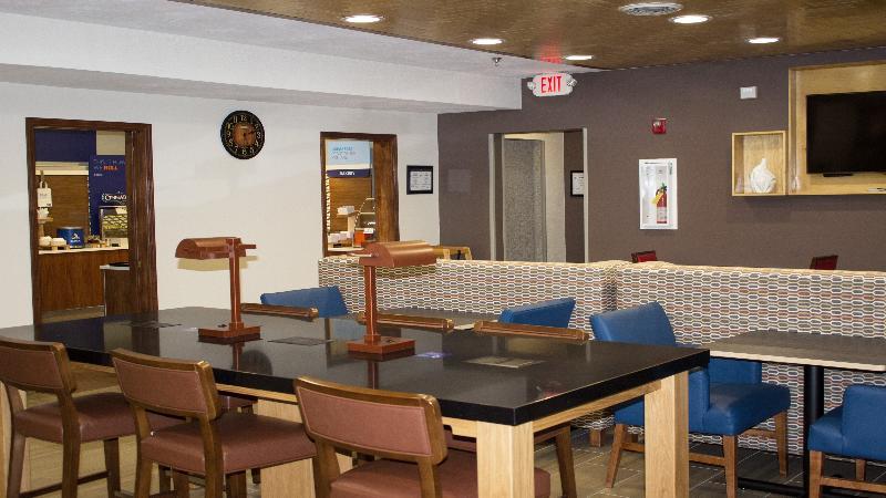 Holiday Inn Express Winfield - Teays Valley Hurricane Exteriör bild